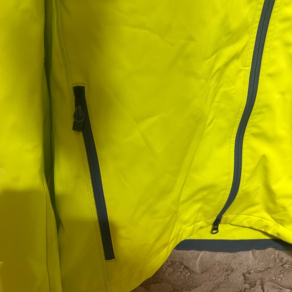 Koppen Performance Jacket With Water-Resistant Ma… - image 7